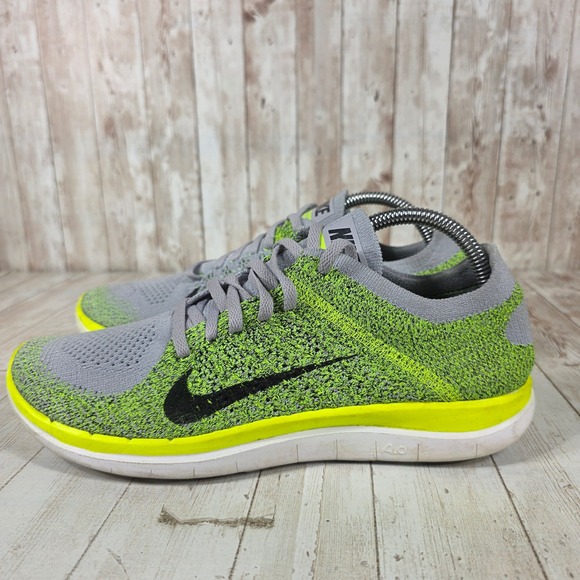 Athletic_Shoes